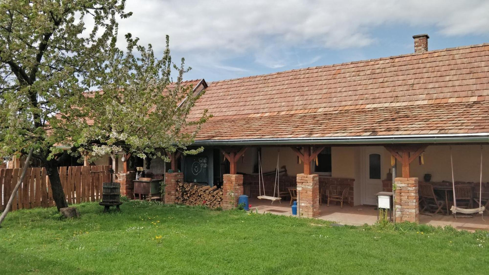Öregház vendégház Lakhegy Exterior foto